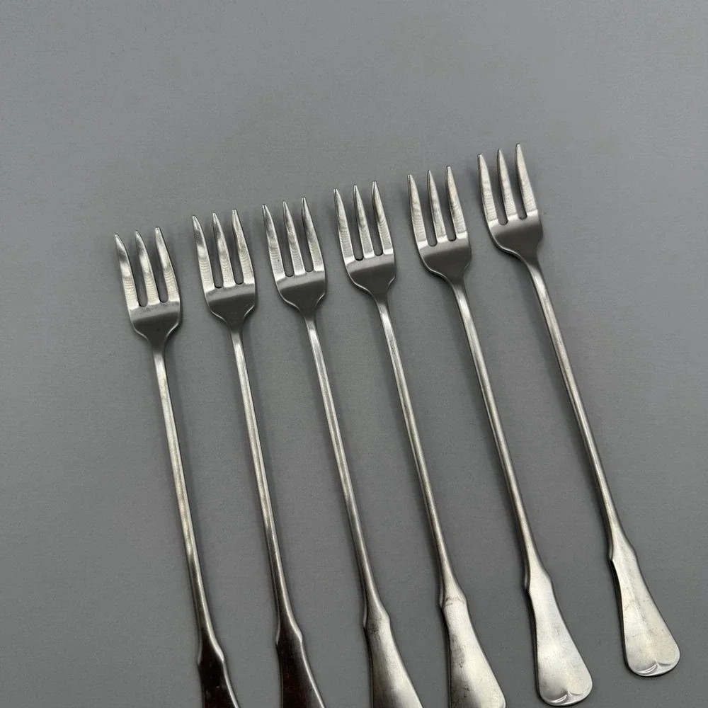 Oneida Community PATRICK HENRY 6pcs Cocktail Forks Stainless Seafood